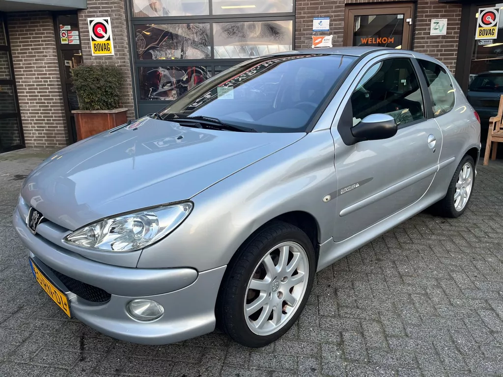 Peugeot 206 1.6 16V Trekhaak Airco apk tot 20-01-2027