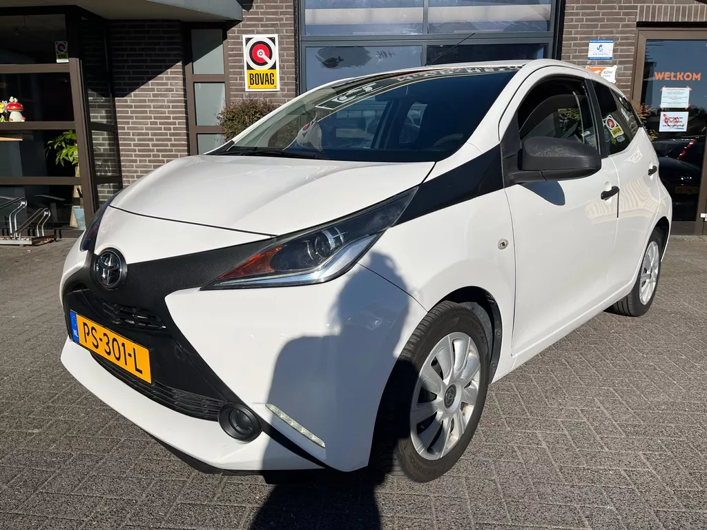 Toyota Aygo 1.0 VVT-i X-play
