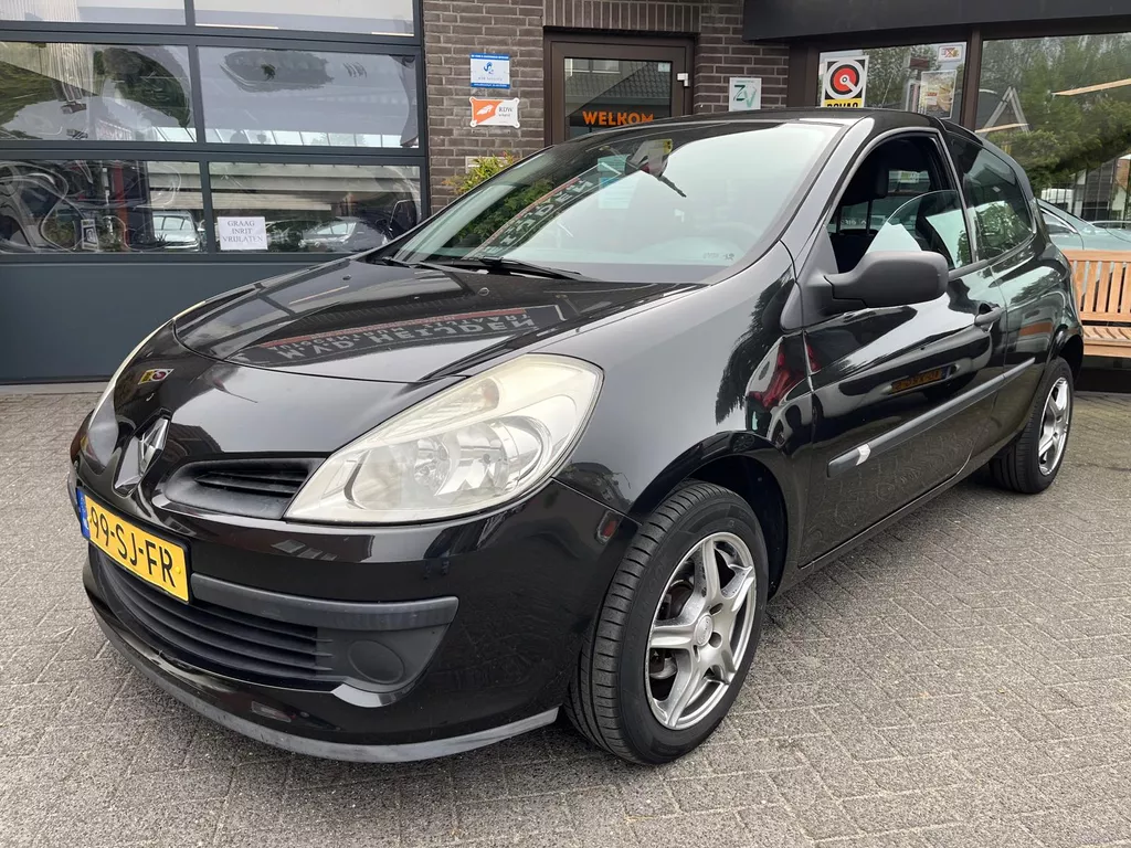 Renault Clio 1.2 16V  Perfect onderhouden!