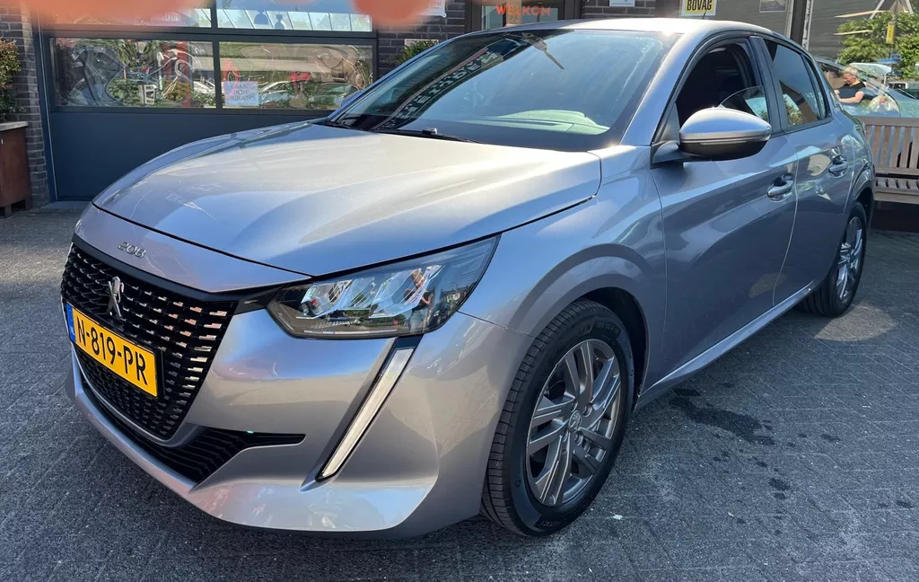 Peugeot 208 1.2 PureTech Active  App-connect