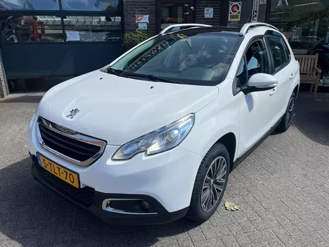 Peugeot 2008 1.2 VTI Active Trekhaak Navigatie Panoramadak