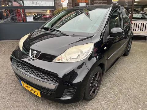 Peugeot 107 1.0 12V 5-drs.    Airco  Goed onderhouden!