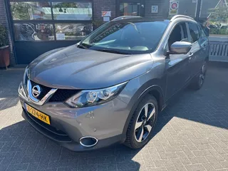 Nissan Qashqai 1.2 Connect Edition    Navigatie  Panoramadak