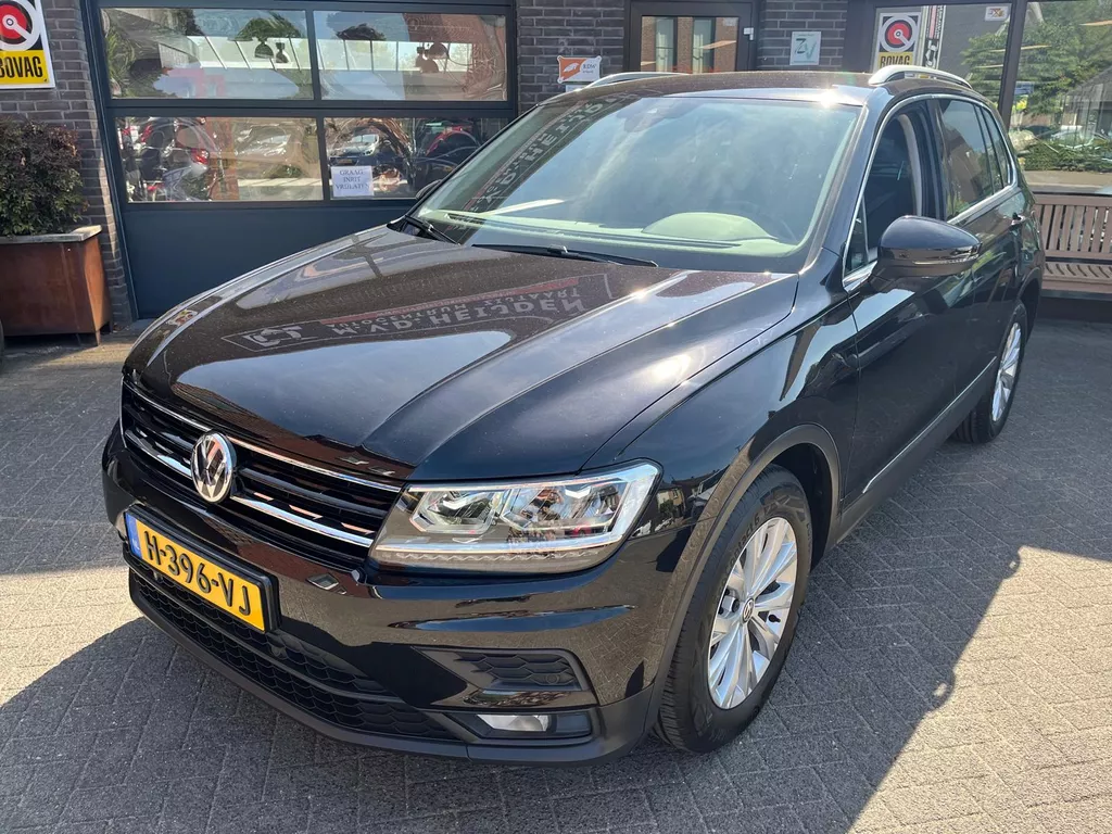 Volkswagen Tiguan 1.5 TSI Comfortline Business  App-connect