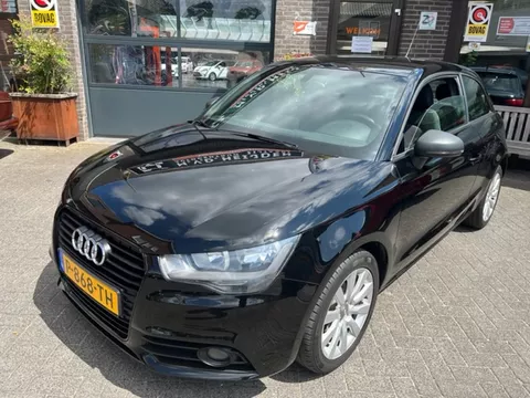 Audi A1 1.2 TFSI Ambition  PDC  KOMT BINNEN
