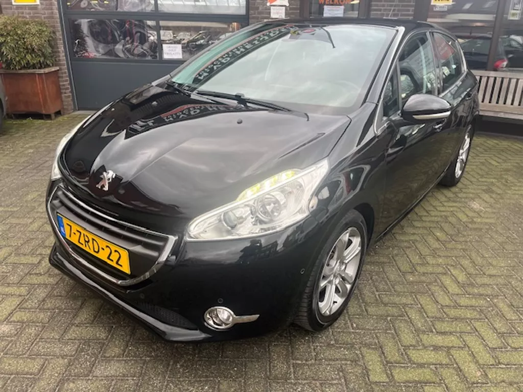 Peugeot 208 1.2 VTI Style  5-drs.